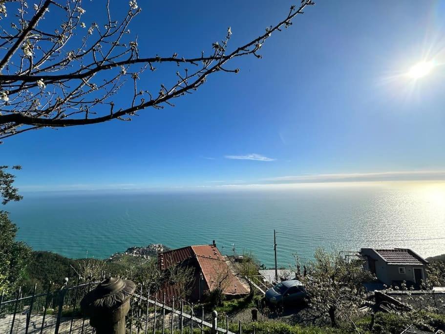 Nature&Sea Chalet Corniglia Bagian luar foto